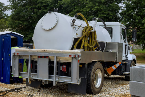 Portable Toilet Options We Offer in Ridge Manor, FL